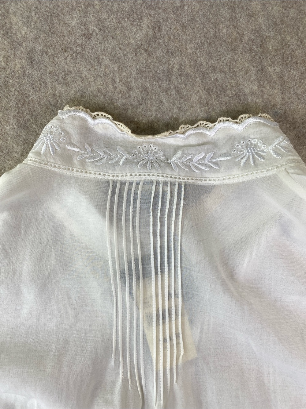 NWT Eddie Bauer Silk Lace-Trim Blouse with Embroidered Collar - Picture 10 of 10